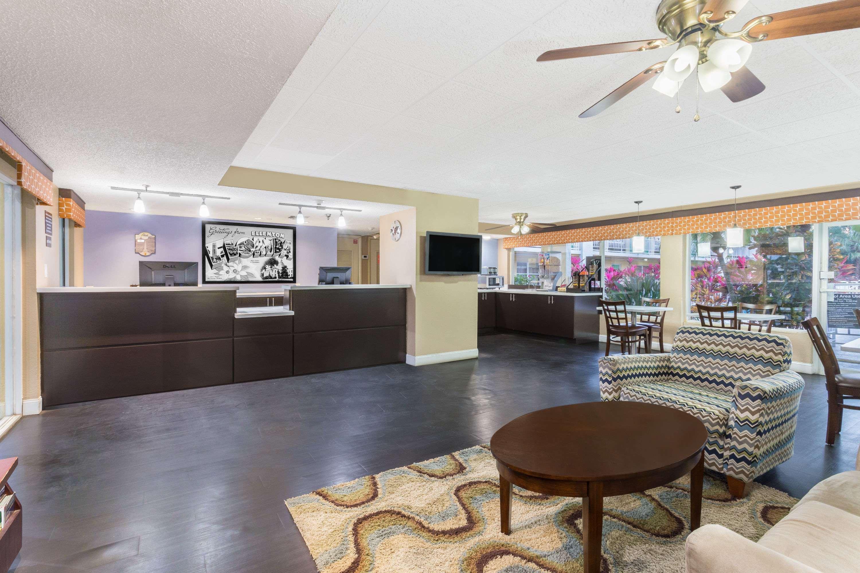 Мотель Super 8 By Wyndham Ellenton Bradenton Area Экстерьер фото